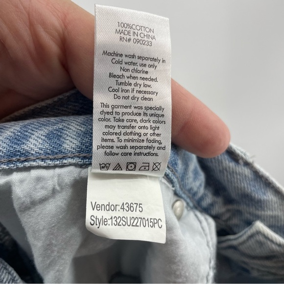 PacSun 32x27 pleated jeans light wash - Picture 11 of 11